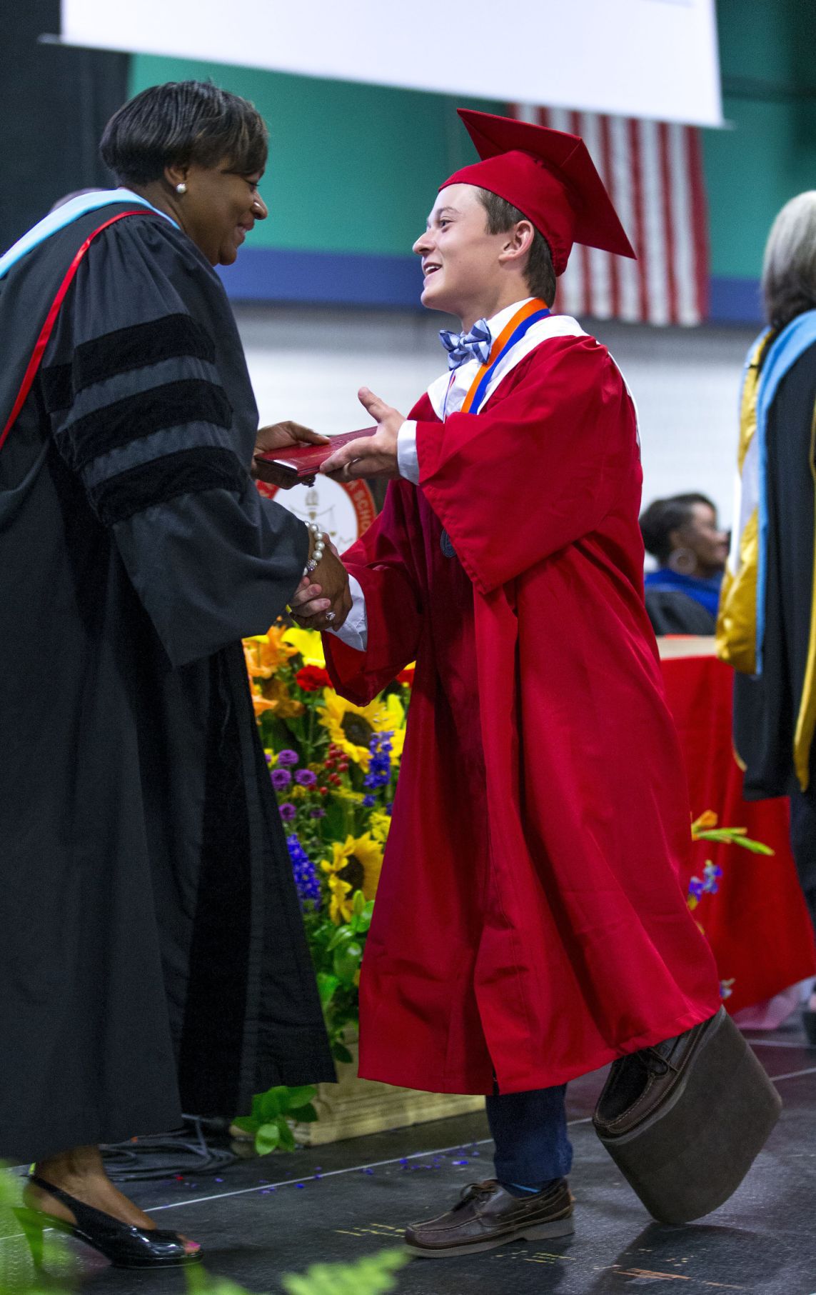 20160616g_lif stephen ludwig_shaking hands